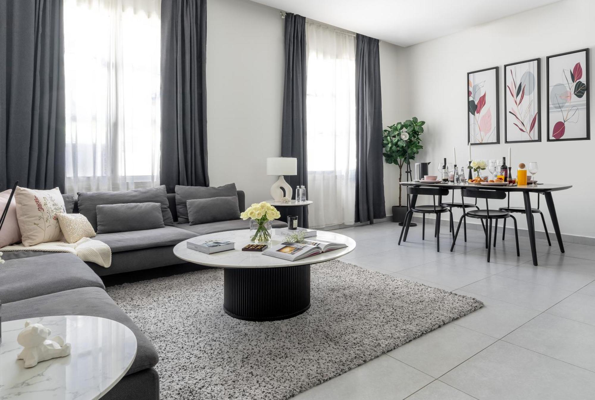 2 Bedroom Apartment *